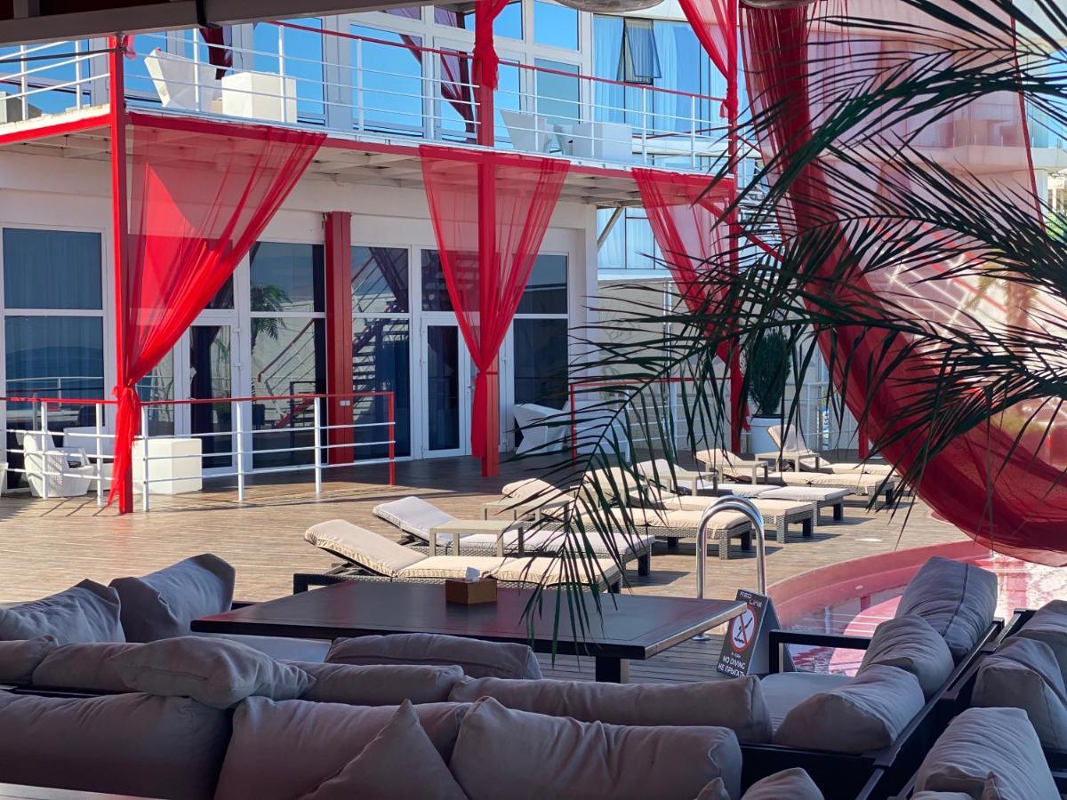 Beach Club Odessa Hotel Night Club 외부 사진